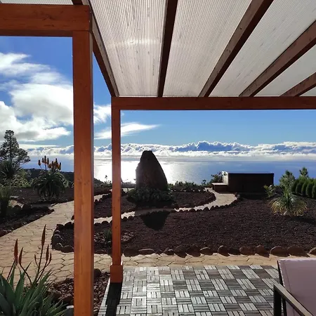 Casa Almendros Jacuzzi Garden Holiday home