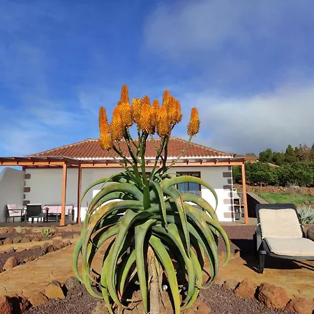 Casa Almendros Jacuzzi Garden Holiday home